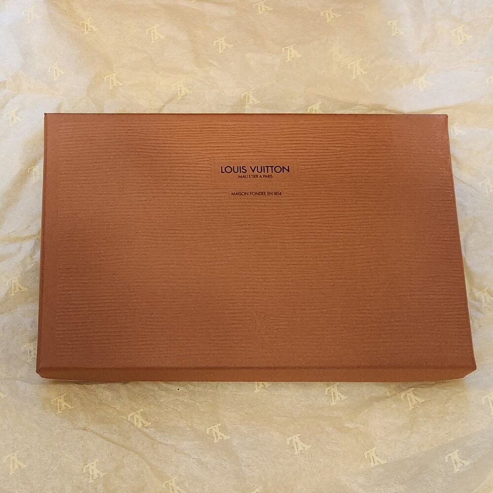 Louis Vuitton gift box, gift bag, gift card set